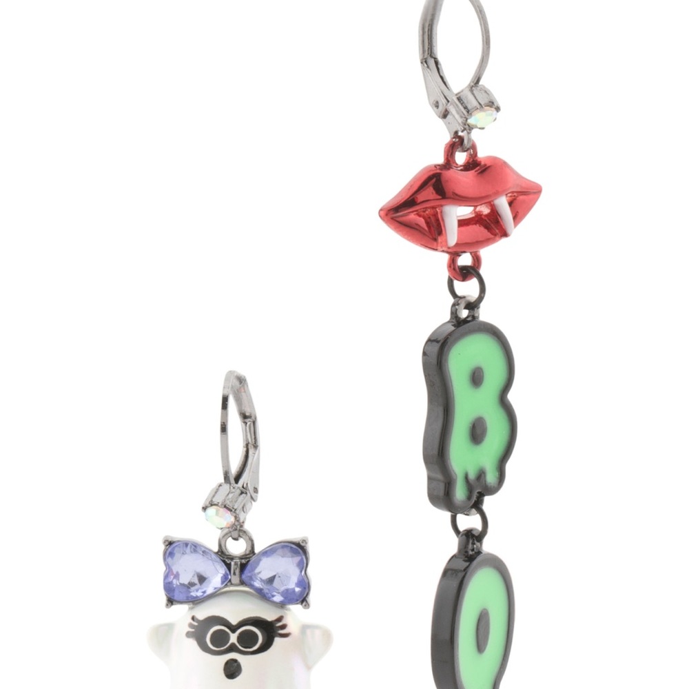 Betsey Johnson Red and Green Quirky Earrings🎃🎃🎃🎃🎃🎃